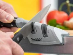 Gourmet Edge Grip Pull-Through Sharpener -Kochmesser Store kitcheniq gourmet edge grip pull through sharpener 09ew51181 4 1280x1280